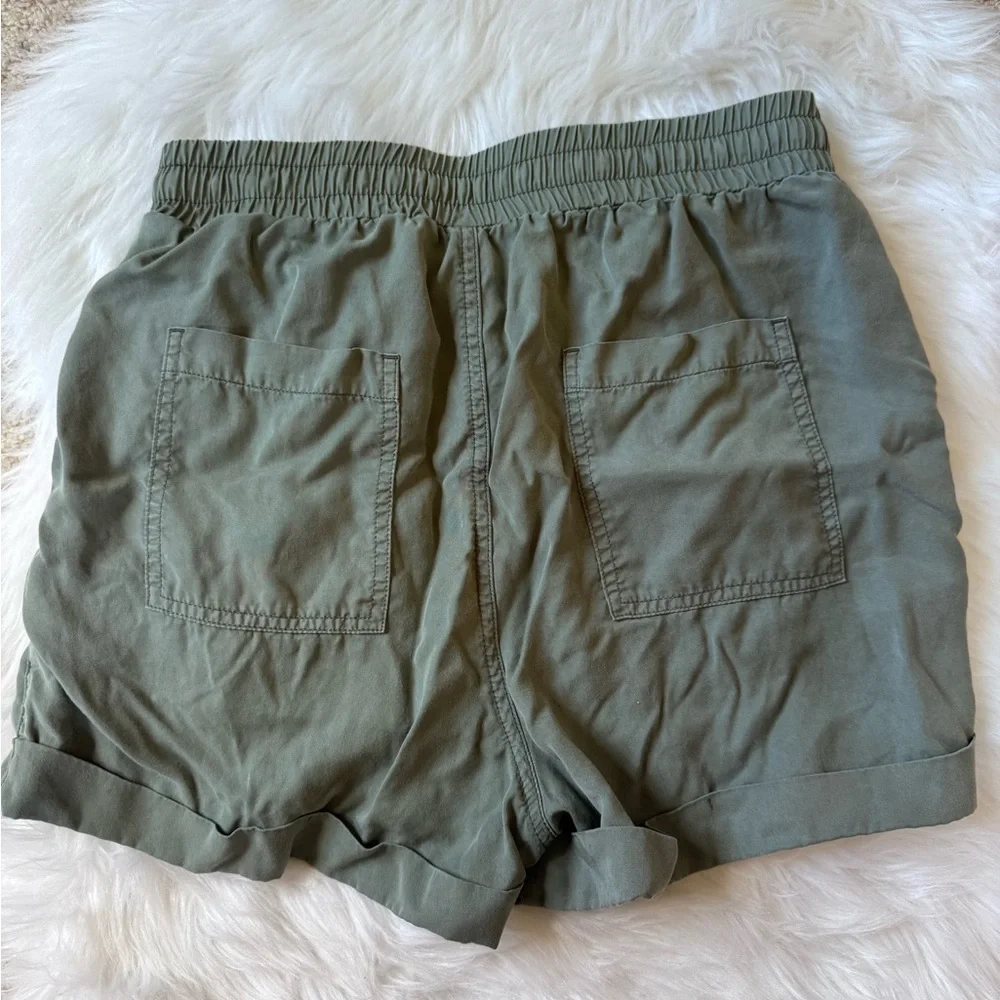 Universal Thread (2 PAIRS!) Size XS Women's Elastic-Waist utility Shorts - Picture 12 of 14